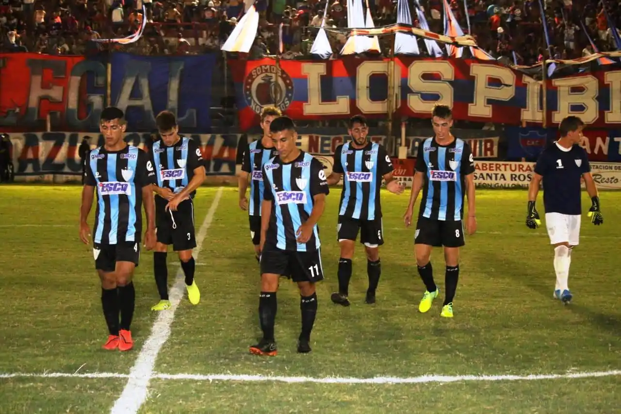 Juventud mostró una pálida imagen y fue goleado en Santiago del Estero