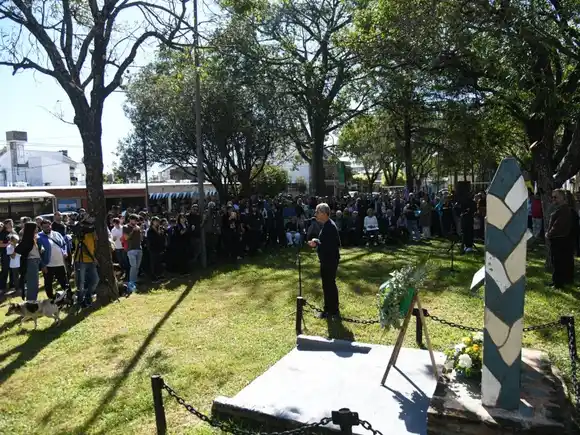 Javkin en el acto por el 2 de abril: "Jamás la Argentina puede aceptar la posición diplomática del país que la invadió"