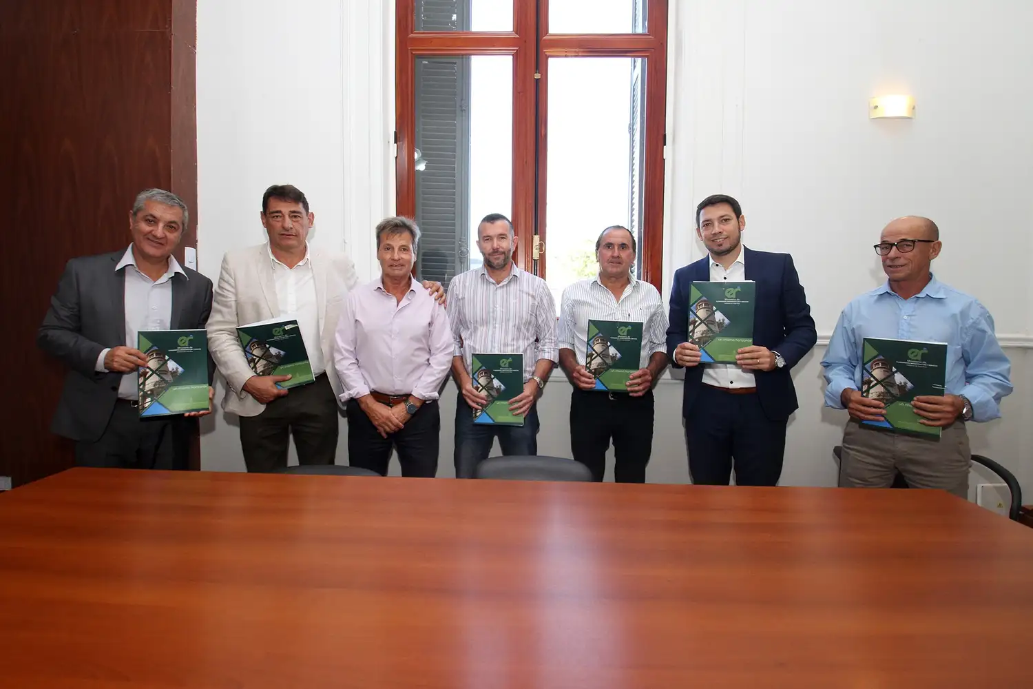 Firmaron un nuevo convenio para el servicio de transporte interurbano