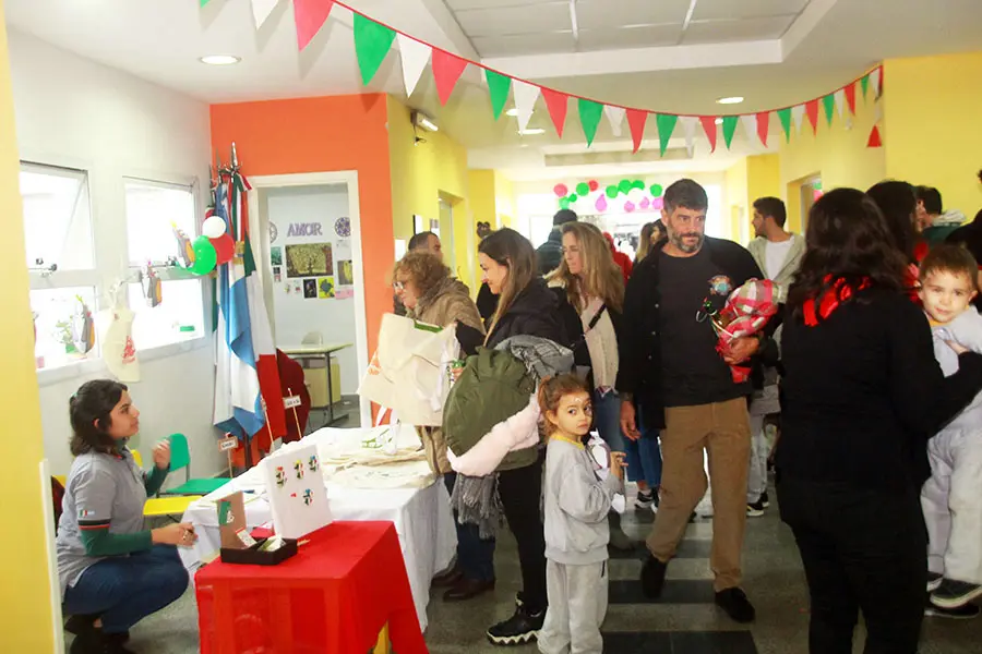Colorida fiesta de la italianidad