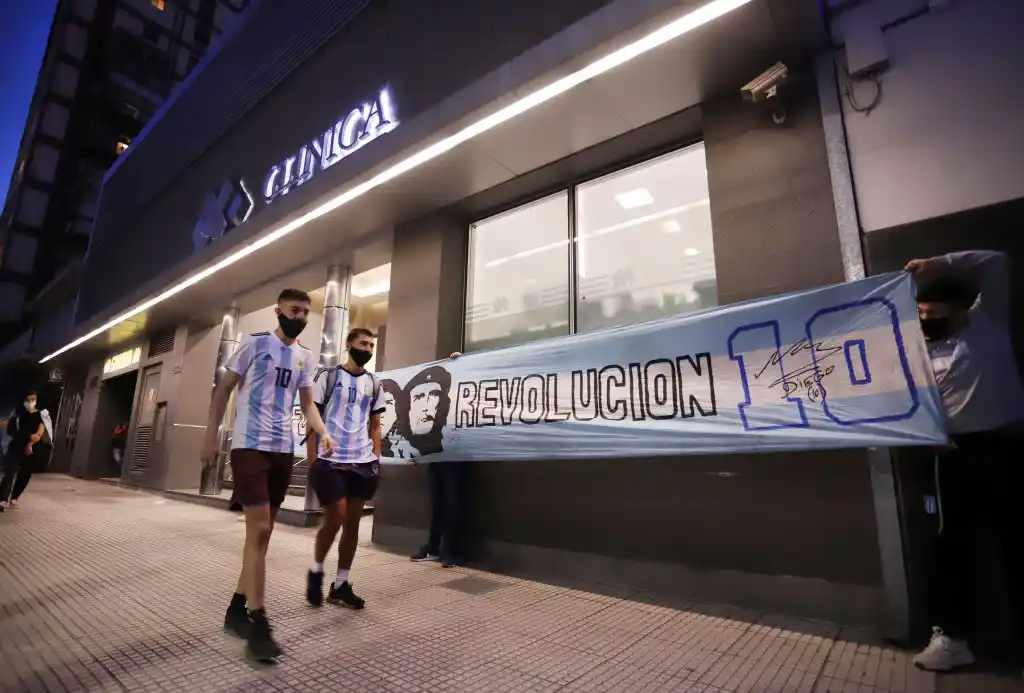 Maradona seguirá internado  por un cuadro de abstinencia