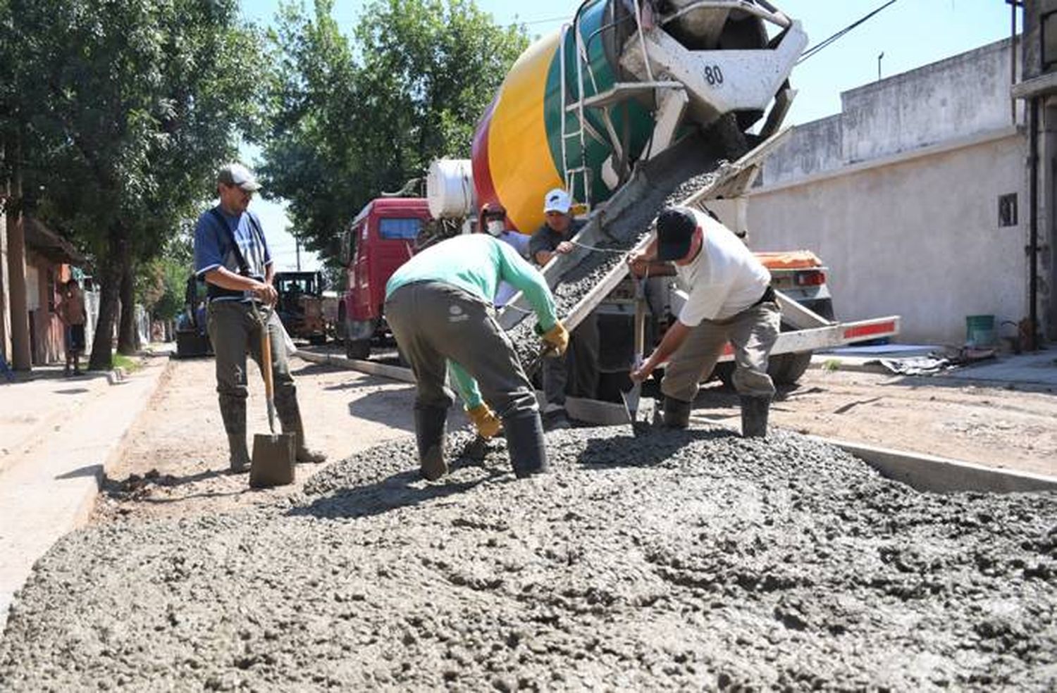 Continúa la repavimentación integral de calle 25 de Mayo