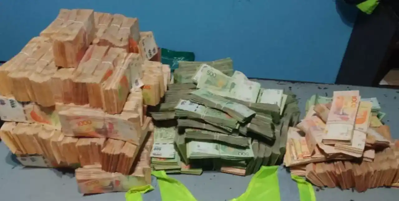 Un cordobés fue detenido en el oeste de la provincia Santa Fe con casi 30 millones de pesos en su auto 