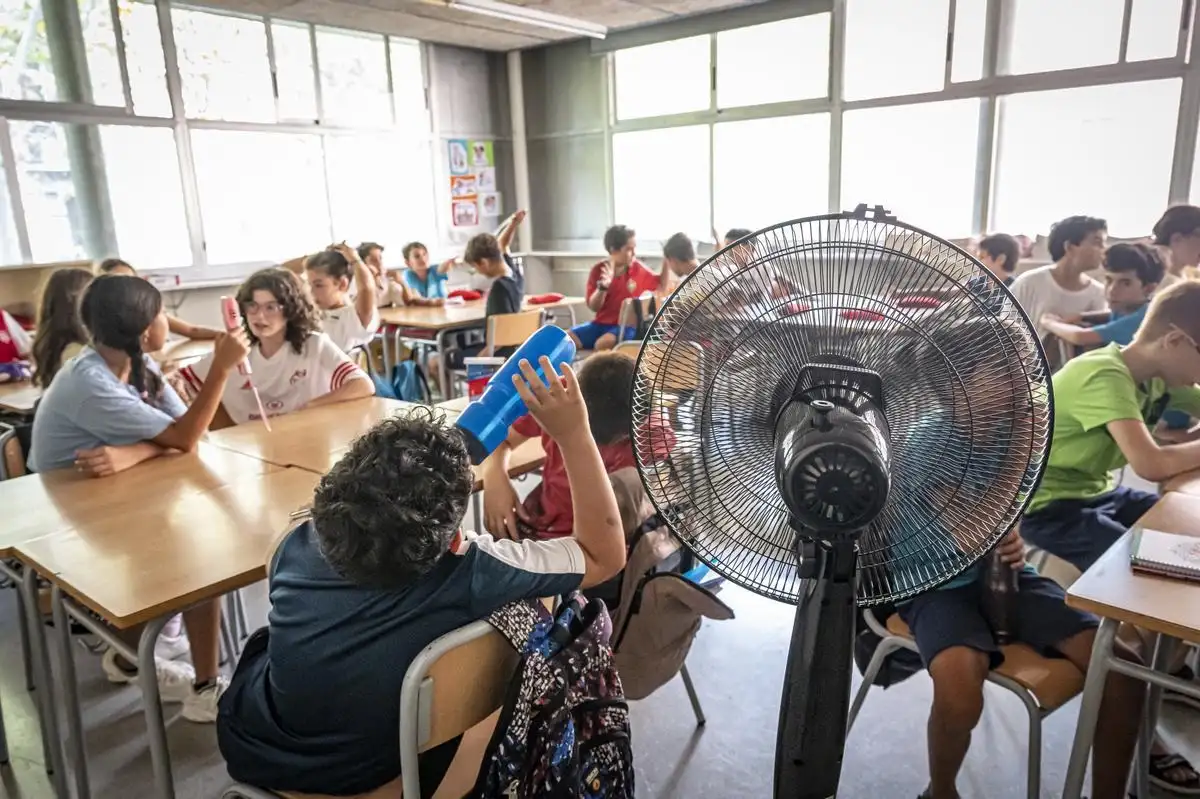 Ventiladores y aires acondicionados contribuyeron a la sensible suba de la demanda en la ciudad. Foto ilustrativa