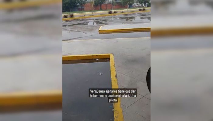 “Una pileta”