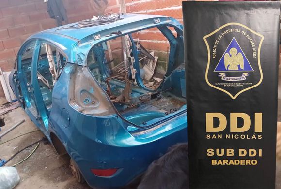 Allanamiento: recuperaron desarmado un auto robado en marzo