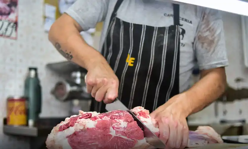 El consumo de carne se derrumbó 12% y es el peor registro en 26 años