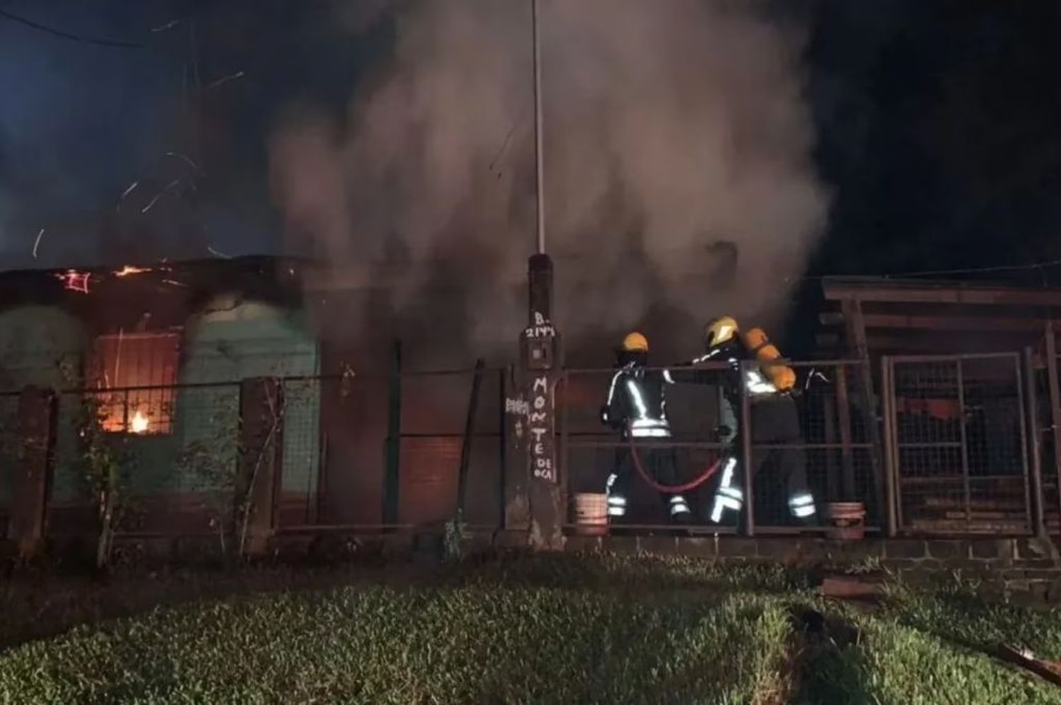 Misiones: tras discutir con su hermana, le prendió fuego su casa con su familia adentro