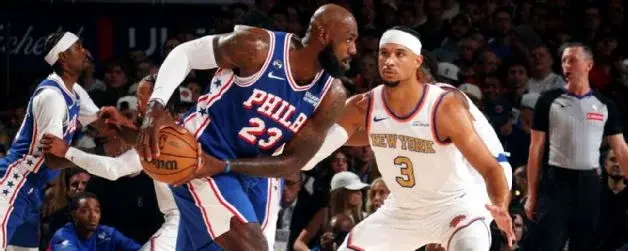 LeBron James anotó 14 puntos con siete asistencias para contribuir al triunfo de los 76ers ante los Knicks.. Foto:NBA