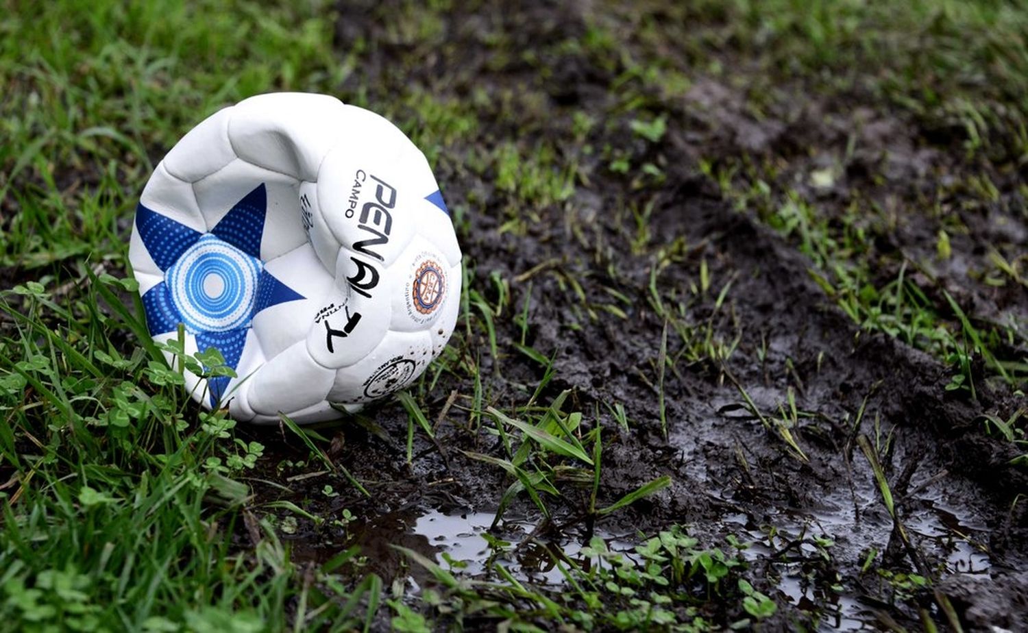 Las fechas suspendidas del fútbol local, un pelotazo en contra