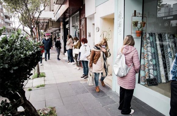 Mayoristas en alerta por paritarias no homologadas y cargas extras: “Afectan la competitividad”