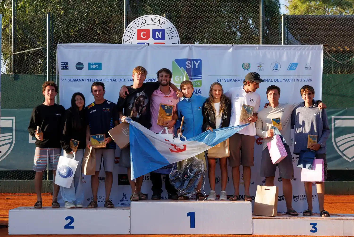 La competencia culminó con la ceremonia de premiación en el court central del Club Náutico Mar del Plata.