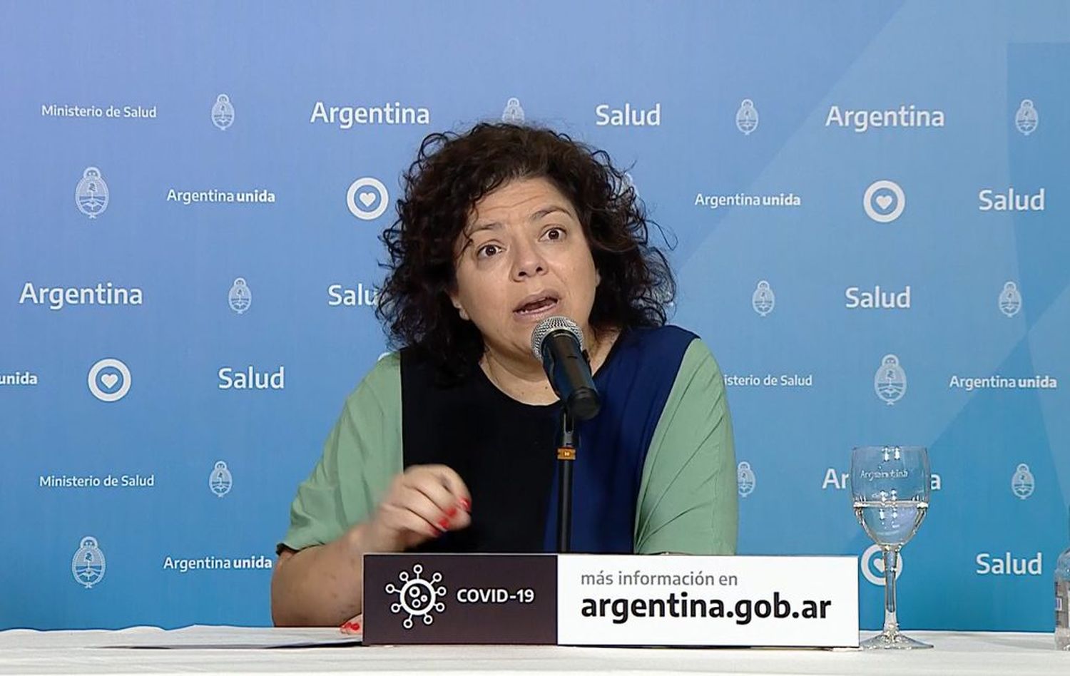 Carla Vizzotti enfatizó que se cumple el proceso de aprobación