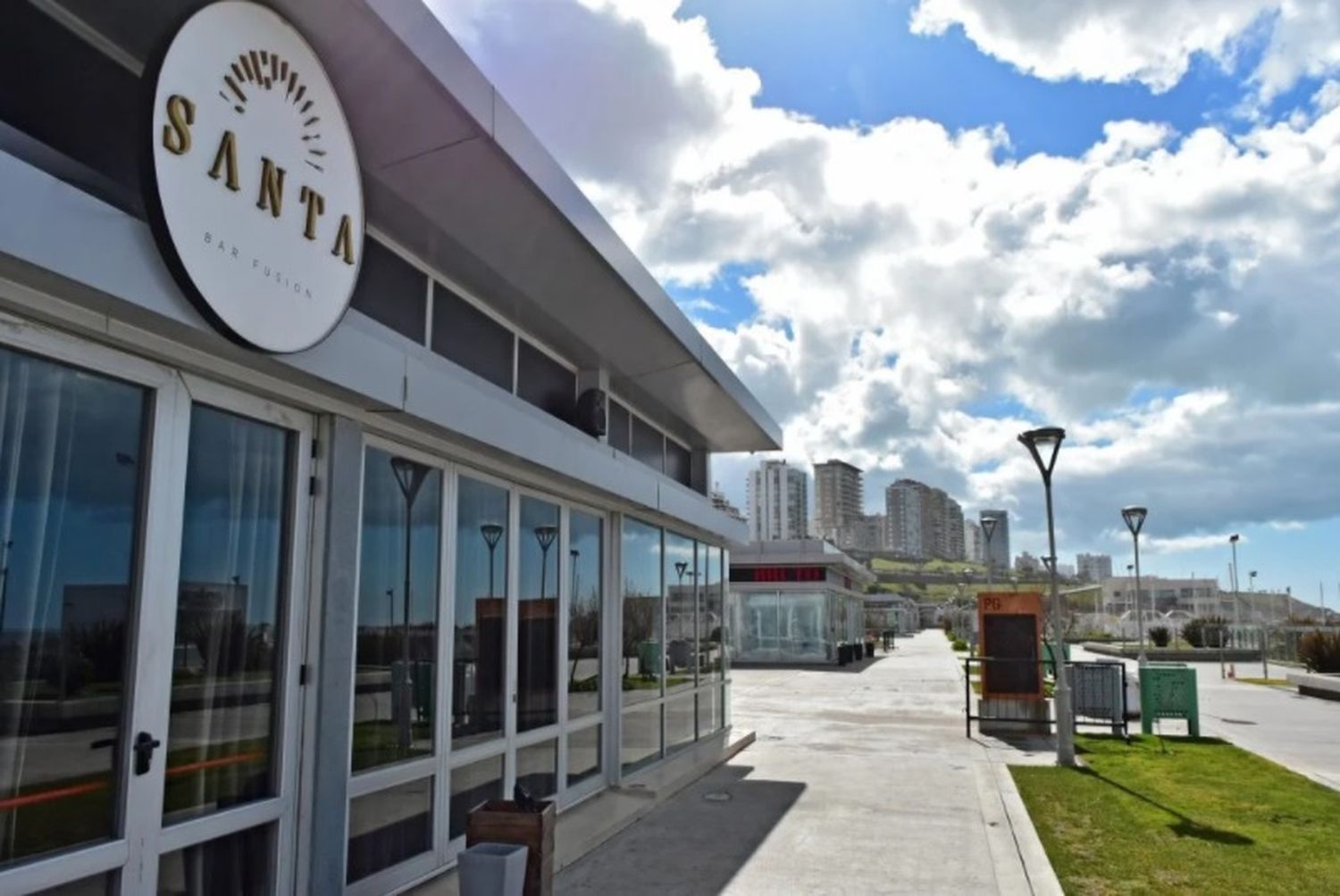Verano en Mar del Plata: Boliches a cielo abierto con "burbujas sociales" y sin barras ni pistas bailables