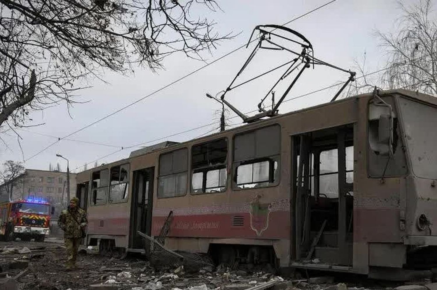 "Respuesta rápida" y "adaptarse": cómo se vive un bombardeo en Kiev a dos años de la invasión