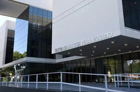 Imputaron a una tía del líder de Los Monos por formar parte de una banda narco en barrio Godoy