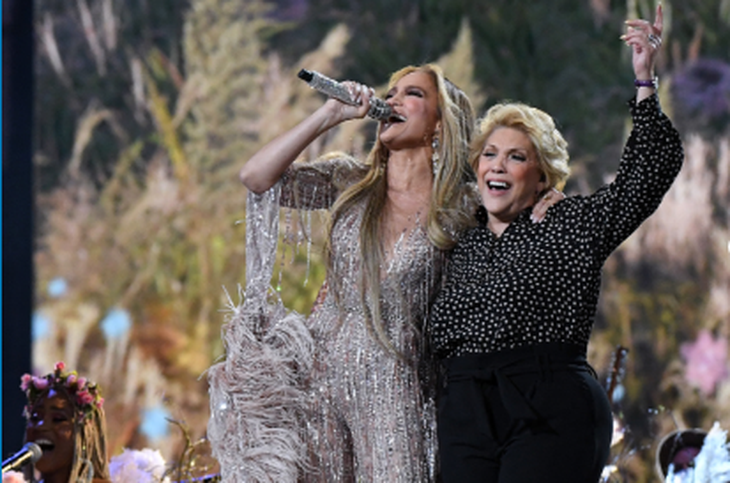 J-Lo actuó con su mamá. Foto AFP