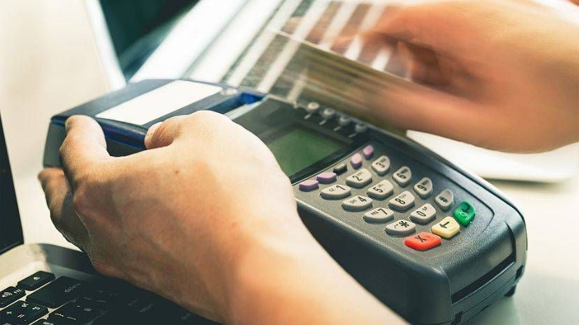 Con tarjeta de débito  reintegrarán $ 700 a AUH y jubilados 