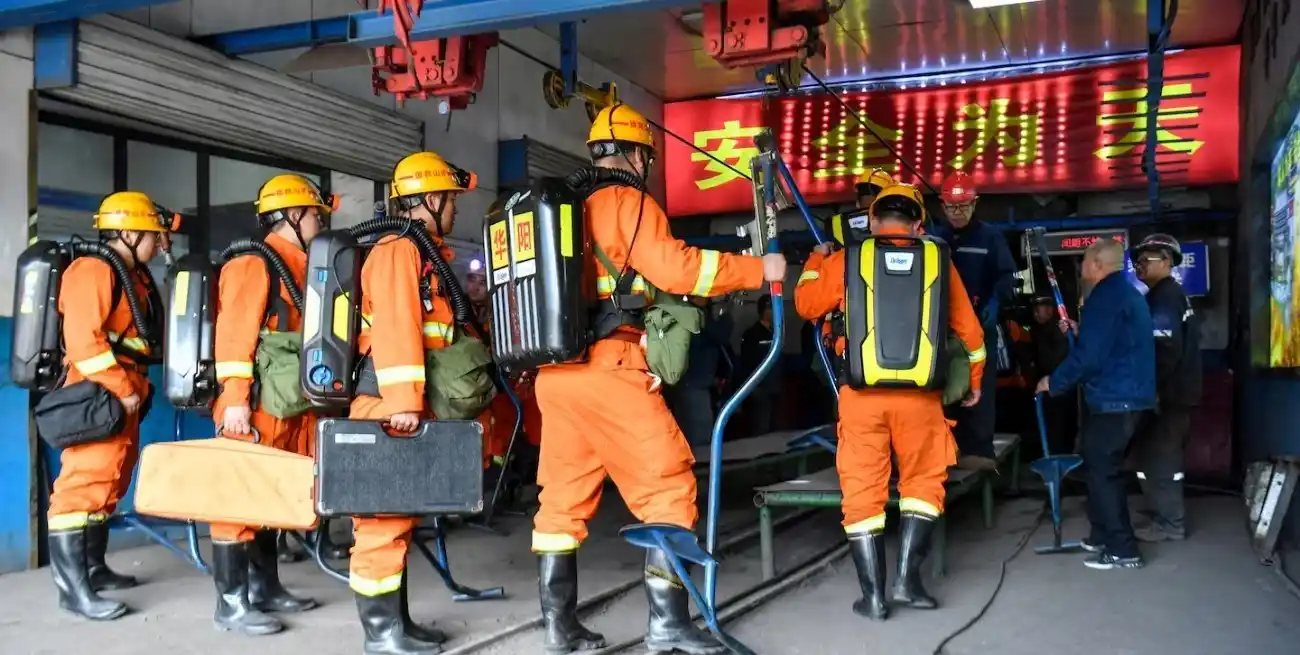 Al menos 90 muertos tras una explosión de gas en una mina de carbón en China