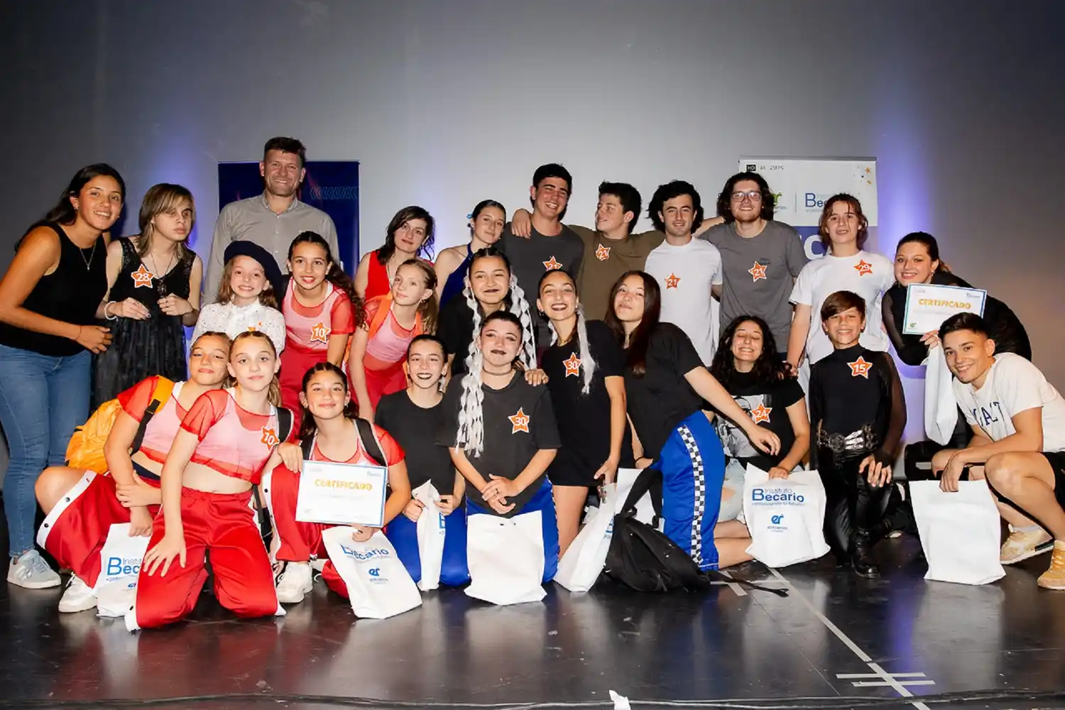 Se realizó la gala “Becario en Escena”