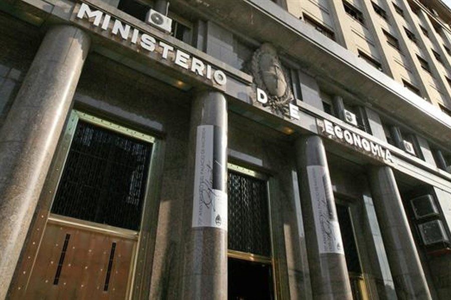 La recaudación tributaria en abril creció 64% a 1.341.595 millones de pesos