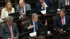 El bloque de senadores del radicalismo impulsa un proyecto de flexibilidad laboral