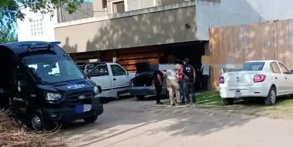 Mató a su pareja y un amigo, descartó un cuerpo y convivió con el otro cadáver: la secuencia del horror en Reconquista