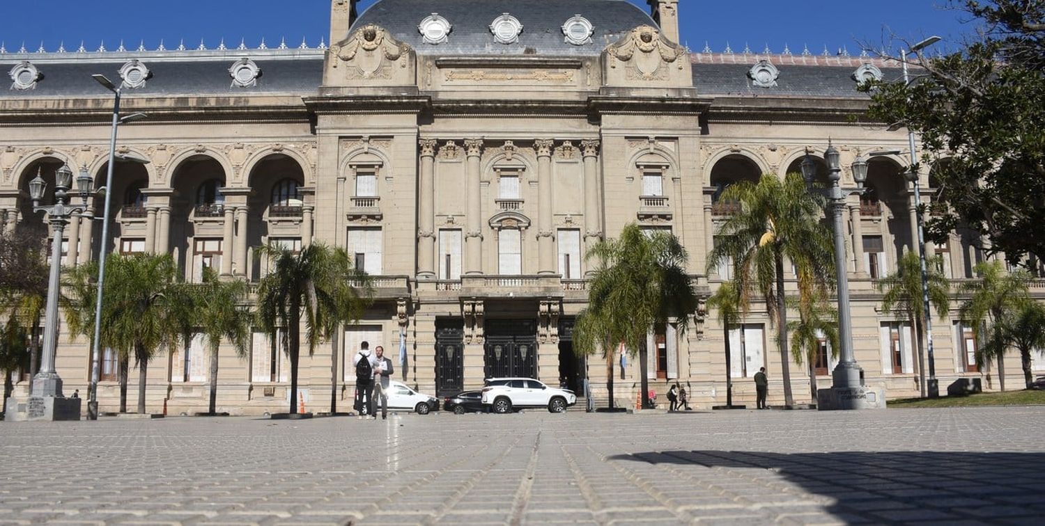 Paritarias: el gobierno de Santa Fe ofreció 9,95 % en tres meses