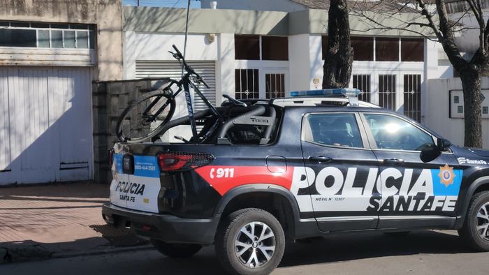 Robo e intensa persecución en pleno centro: atraparon a un ladrón que escapó varias cuadras - 4