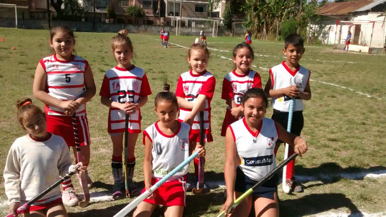 Hockey en Sirio: “Estamos bien a pesar de afrontar la clásica crisis de los recursos y la ausencia de una liga”