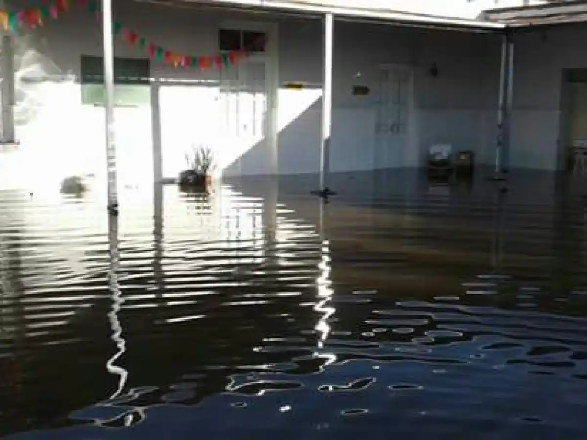 El drama de Colonia Eustolia: todo el pueblo bajo agua por las lluvias