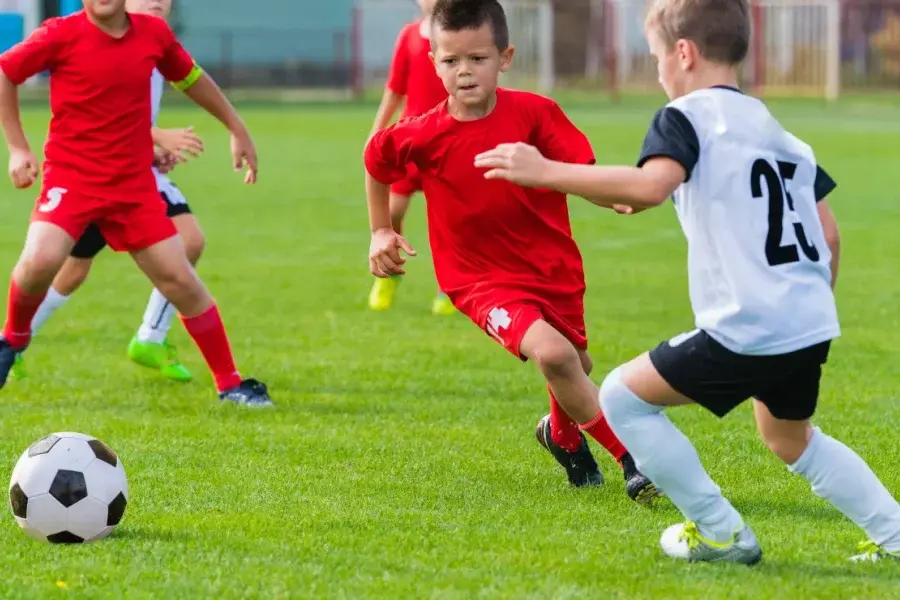 Primer encuentro de escuelitas municipales de fútbol en barrio 2 de Abril