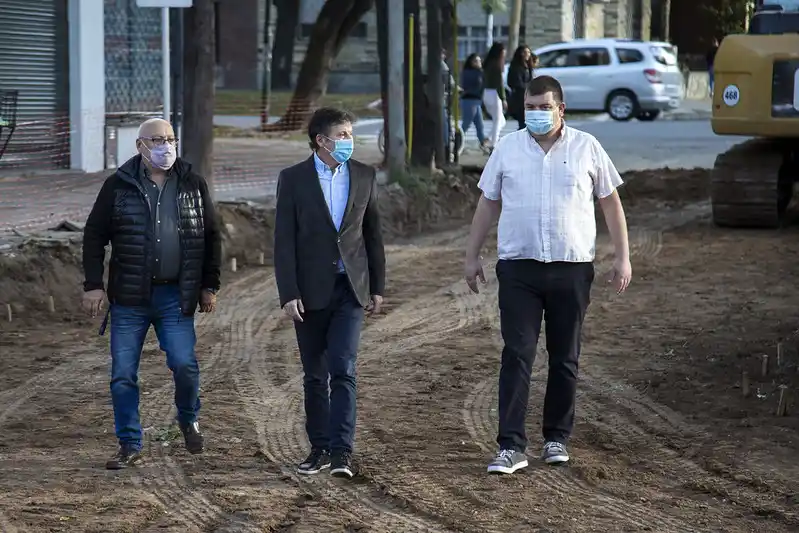 San Isidro: El Intendente Posse supervisó obras de pavimentación en Beccar