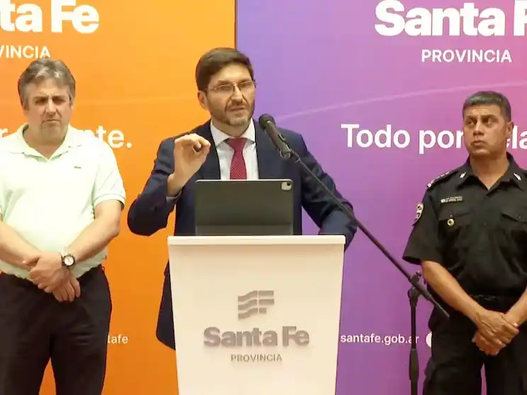 Los policías levantaron la protesta en Santa Fe luego de que Pullaro anunciara un aumento salarial