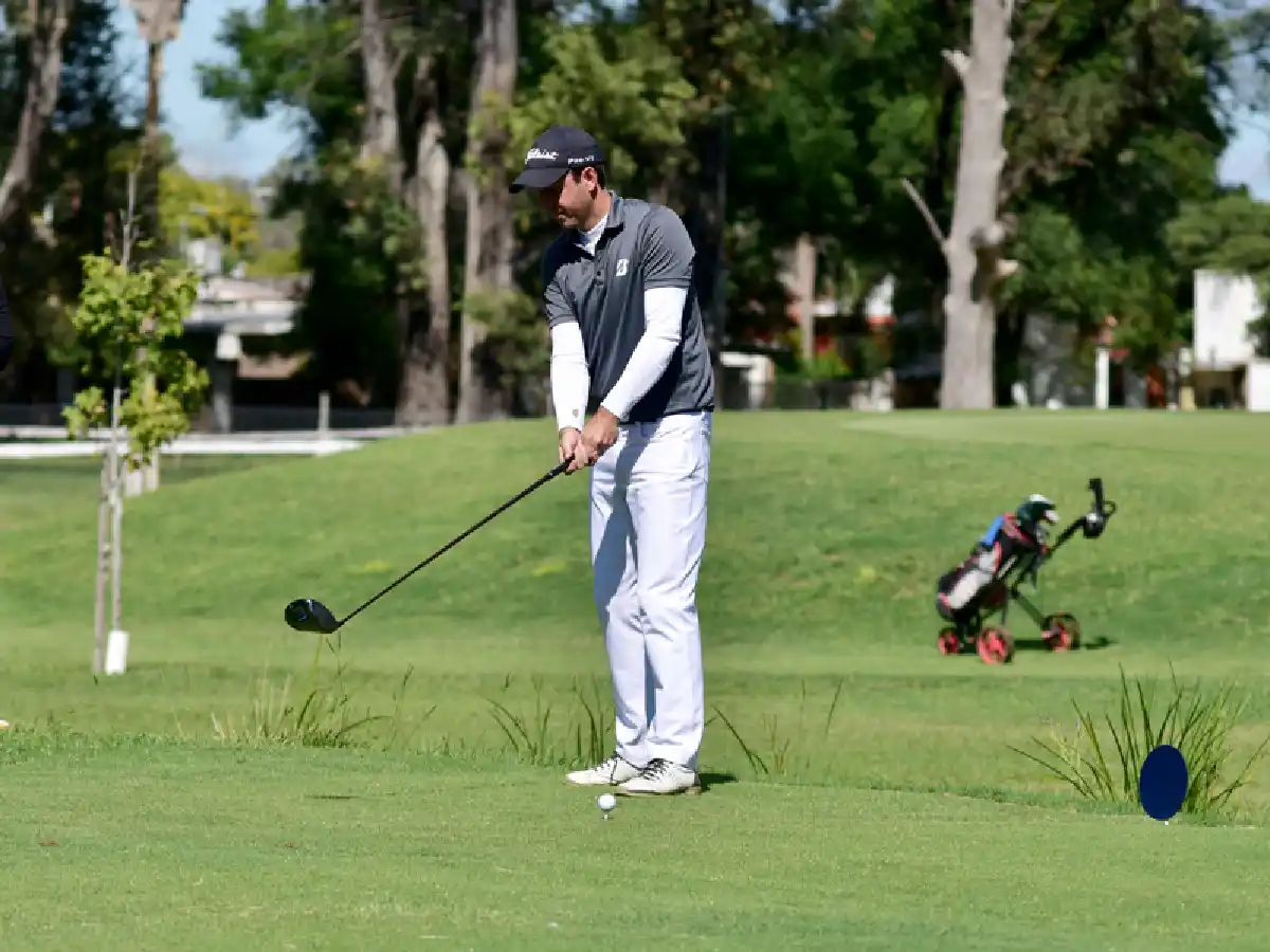 Gioino campeón del Apertura de Golf