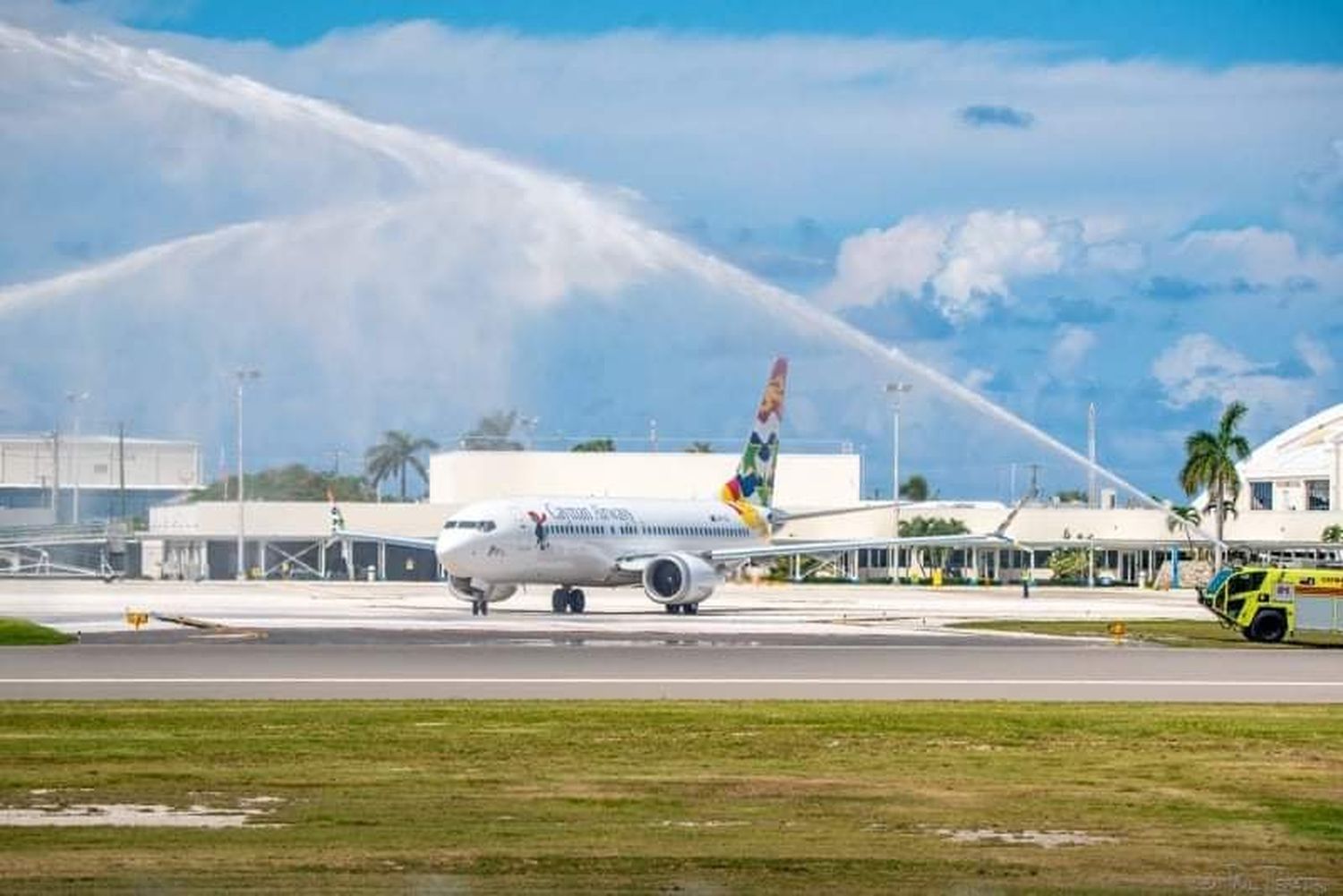 Cayman Airways resumed its flights between George Town and Tampa