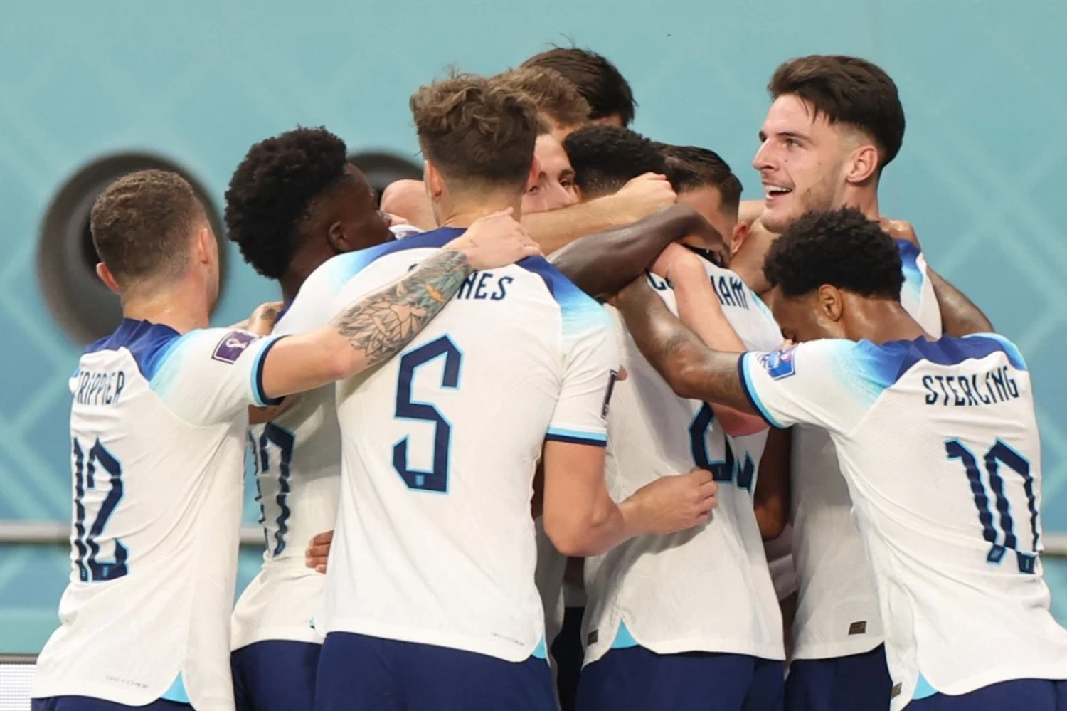 Inglaterra goleó a Irán por 6 a 2 en el inicio del Grupo B
