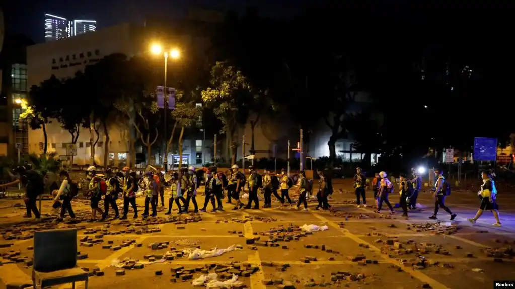 Hong Kong: Manifestantes cada vez más desesperados, continúa el enfrentamiento
