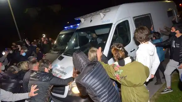 A Lázaro Báez no lo dejaron entrar a country a cumplir arresto domiciliario