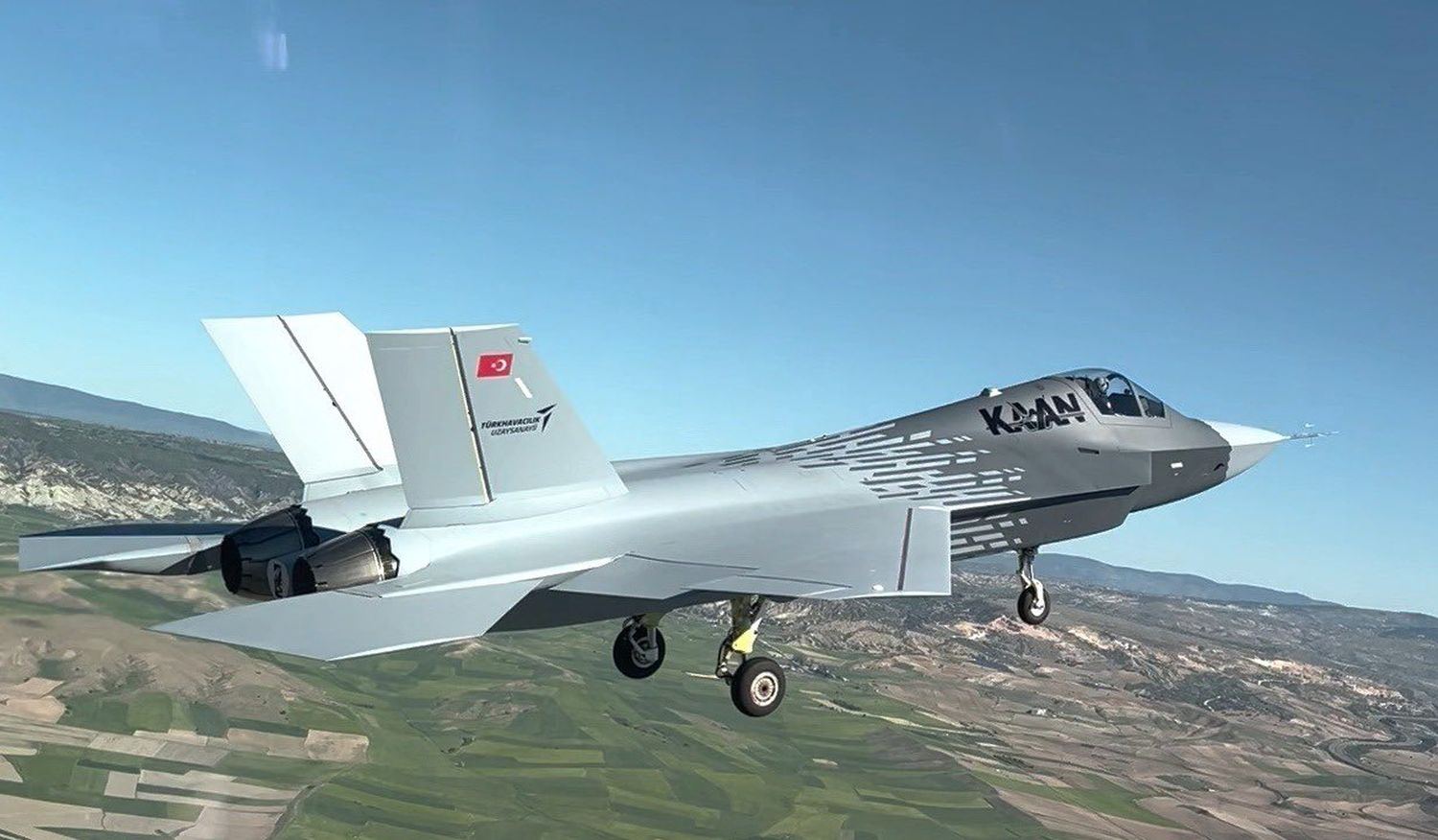 KAAN, Turkey’s fifth-generation fighter jet, made its second flight