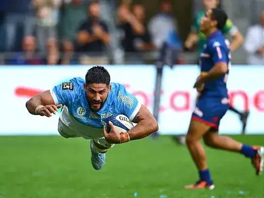Bruni vuela al try de la victoria para Bayonne.