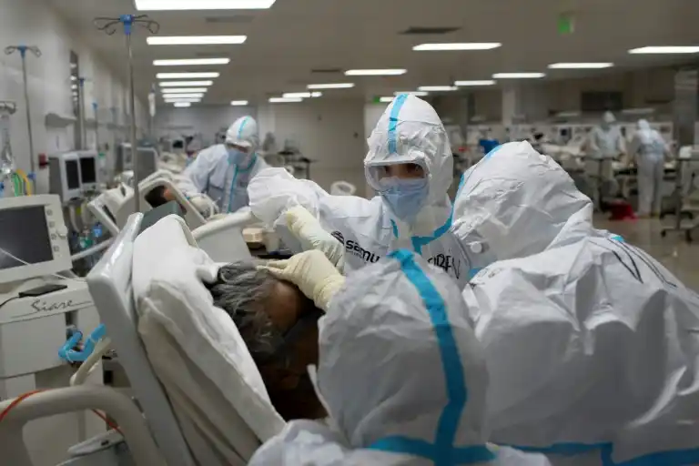 SIN FRENOS: muertes por Covid-19 cerca de los 800.000 en el mundo