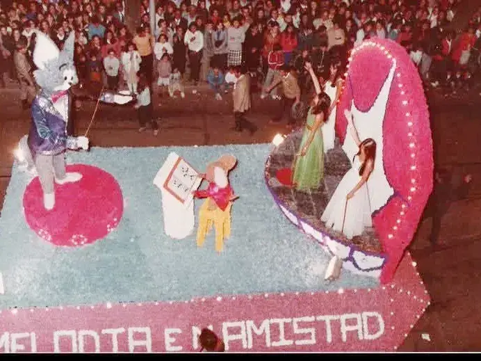 Fiestas Estudiantiles de Concordia: una muestra recorre décadas de creatividad y tradición