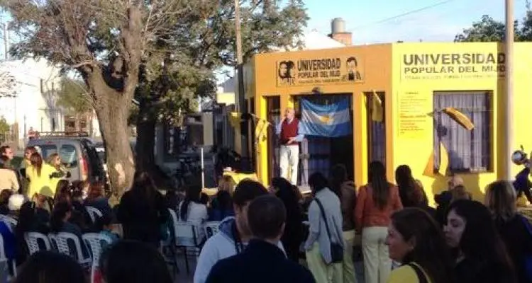Con la presencia de Nina Peloso, entregaron certificados en la Universidad del MIJD