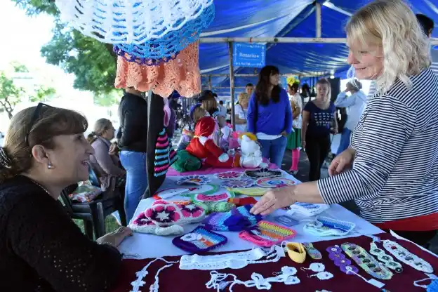 Nueva jornada de ferias itinerantes en el Parque Yrigoyen