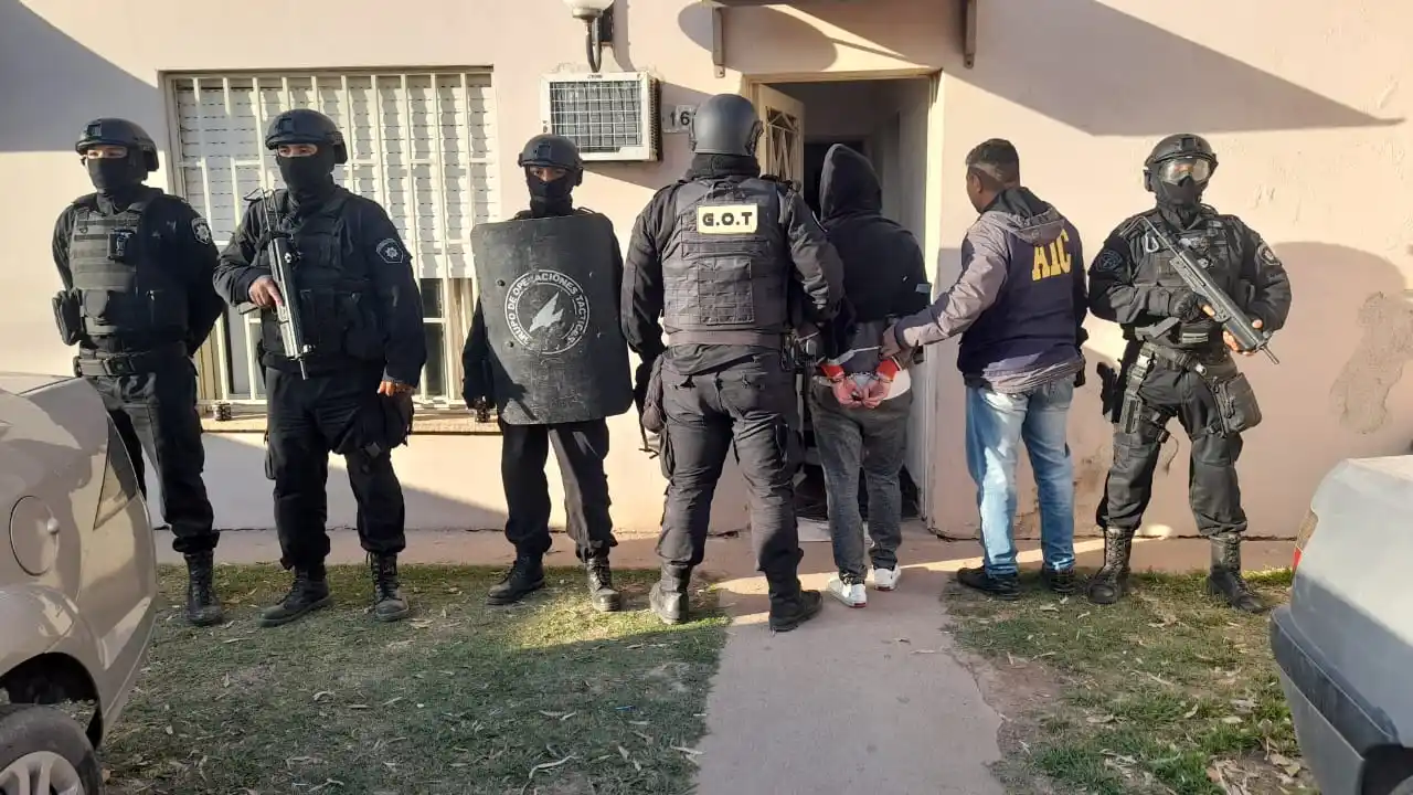 Allanamiento en Josefina