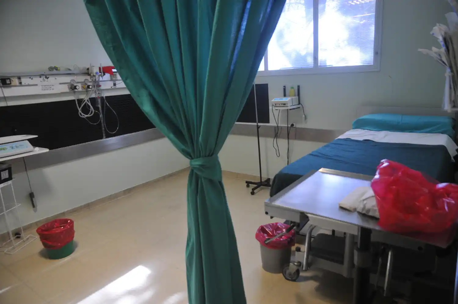 Hospital Iturraspe: suspenden las cirugías por fuerte un olor a nafta