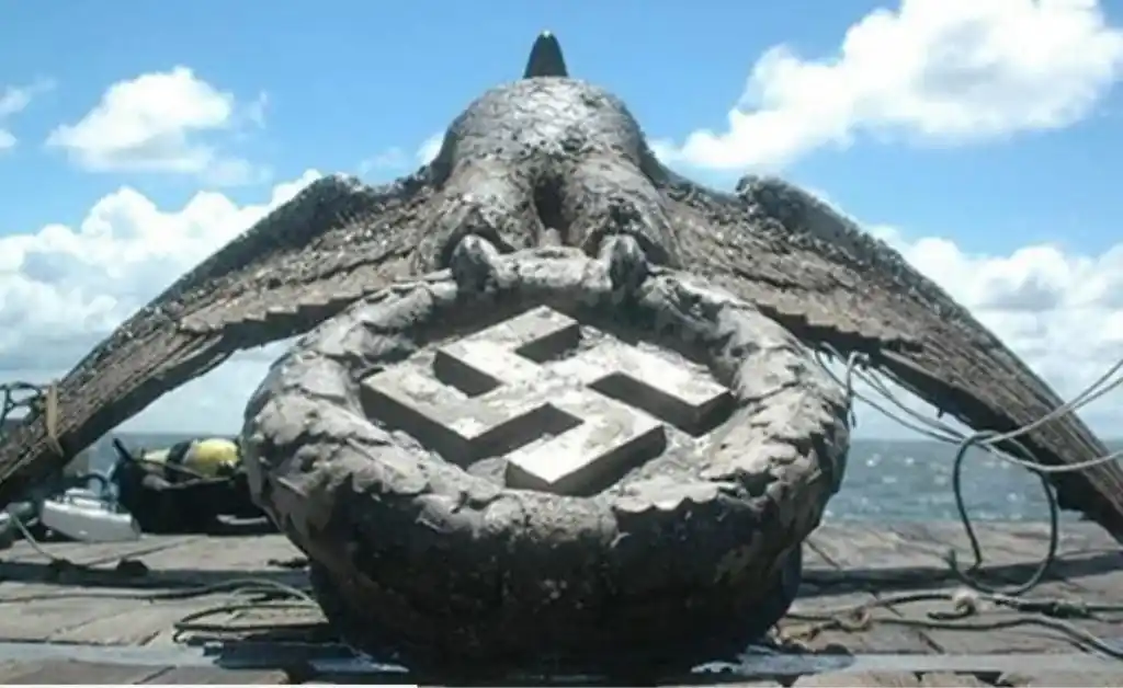 El Centro Wiesenthal advirtió sobre la subasta del águila nazi del acorazado Graf Spee