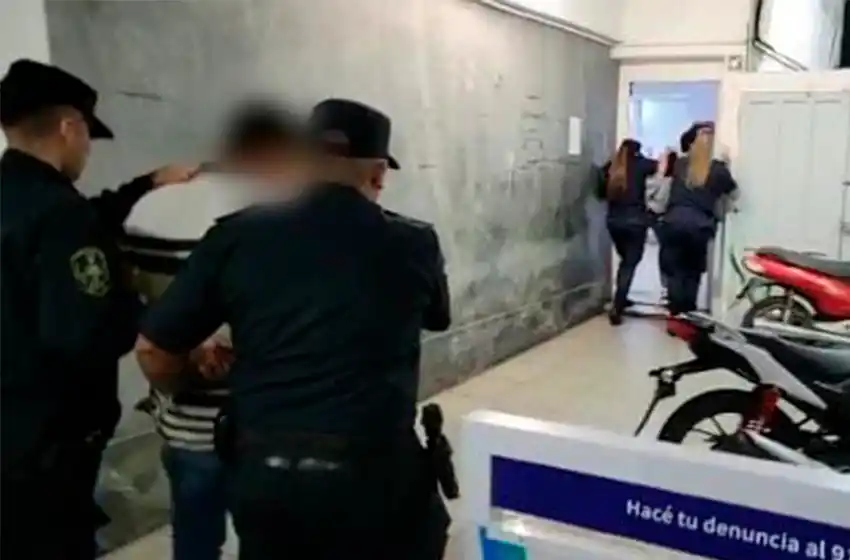 Robaron a un taxista en la Ferroautomotora porque no los quiso llevar