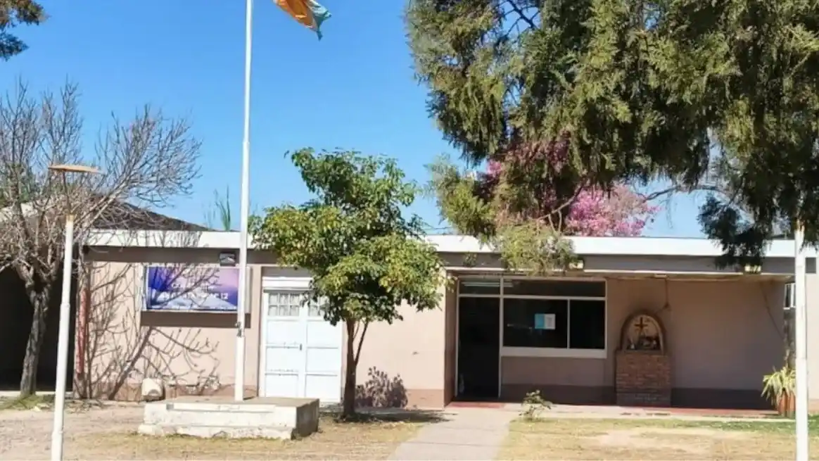 La mujer mostró un manojo de llaves a los playeros, utilizó una copia y escapó sin ser detenida.